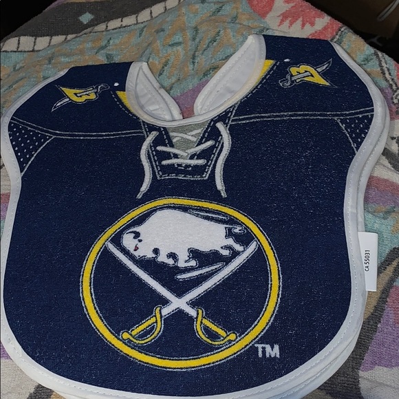 Baby bibs - Picture 1 of 1